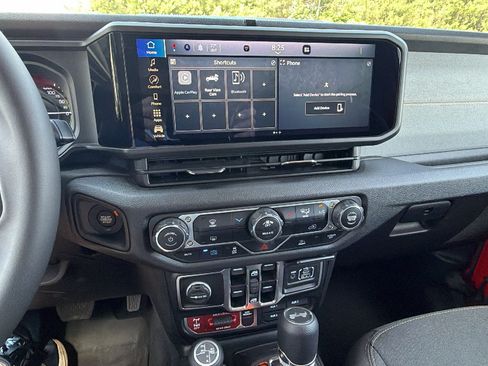 Used 2025 Jeep Wrangler Unlimited Sport S 4xe AWD/4WD image 31