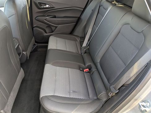 Used 2025 Chevrolet Trax LT w/ LT Convenience Package image 27