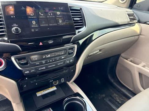 Used 2020 Honda Pilot Touring image 21