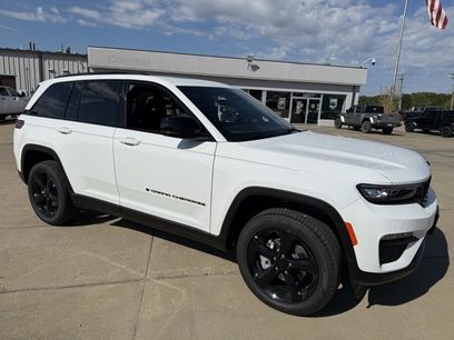 Used 2023 Jeep Grand Cherokee Altitude