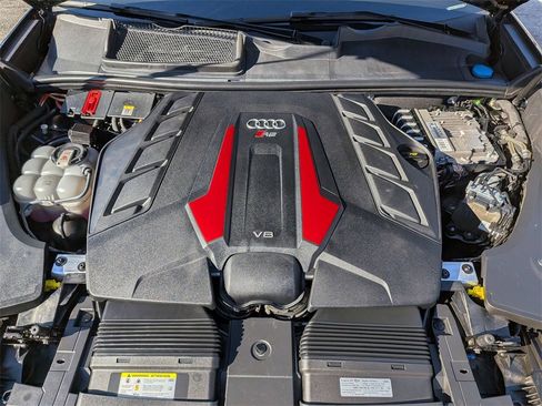 Used 2022 Audi RS Q8 image 34