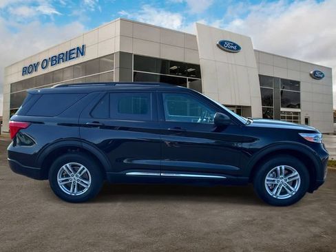 Certified 2023 Ford Explorer XLT w/ Class IV Trailer Tow Package AWD/4WD image 6
