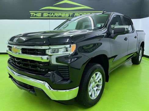 Used 2024 Chevrolet Silverado 1500 LT AWD/4WD image 5
