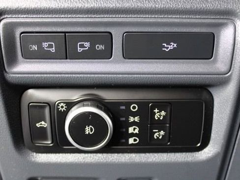 Used 2023 Ford F150 Lariat w/ FX4 Off-Road Package AWD/4WD image 18