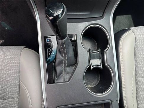 Used 2015 Toyota Camry SE FWD image 15