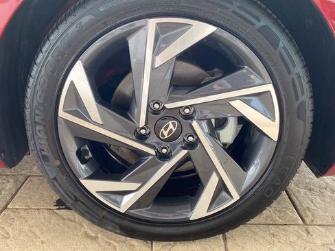 Used 2025 Hyundai Elantra SEL FWD image 10