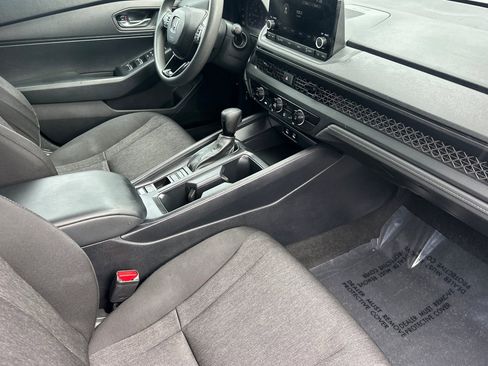 Used 2023 Honda Accord LX image 31