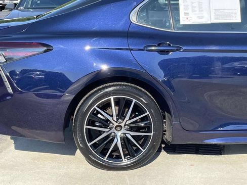 Used 2022 Toyota Camry SE FWD image 9