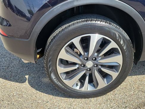 Used 2022 Buick Encore Preferred w/ Safety Package AWD/4WD image 6