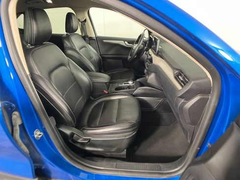 Certified 2020 Ford Escape SEL image 6