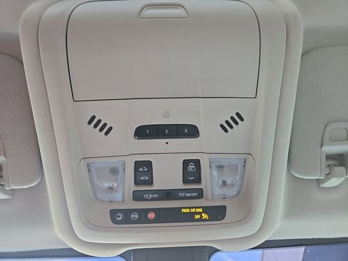 Used 2023 GMC Terrain Denali w/ Denali Premium Package image 26