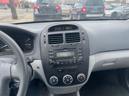 Used 2009 Kia Spectra EX image 18