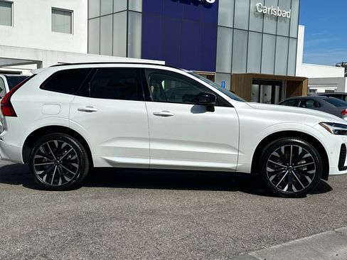New 2026 Volvo XC60 T8 Ultra w/ Climate Package AWD/4WD image 4