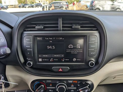 Certified 2025 Kia Soul LX image 24