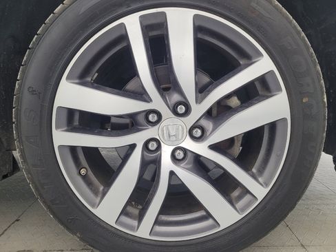 Used 2018 Honda Pilot Touring image 31