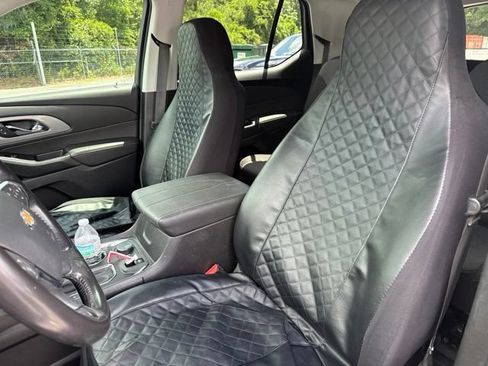 Used 2020 Chevrolet Traverse LT FWD image 13