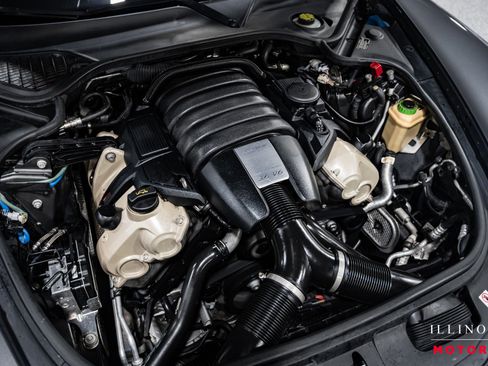 Used 2016 Porsche Panamera 4 Edition image 42