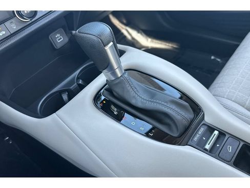 Used 2025 Honda HR-V LX image 34