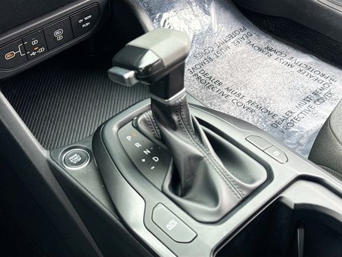 Used 2025 Kia K4 LXS image 10
