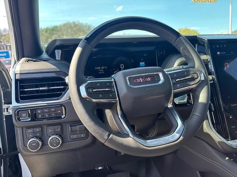 New 2026 GMC Yukon XL Elevation w/ Elevation Premium Package image 15