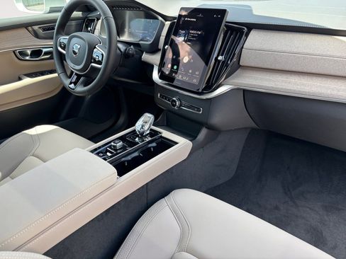 New 2026 Volvo XC90 B6 Plus w/ Protection Package Premier image 10