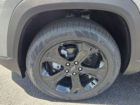New 2026 Chevrolet Equinox LT w/ Midnight Edition FWD image 4