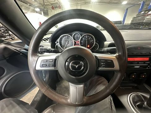 Used 2008 MAZDA MX-5 Miata RWD image 15