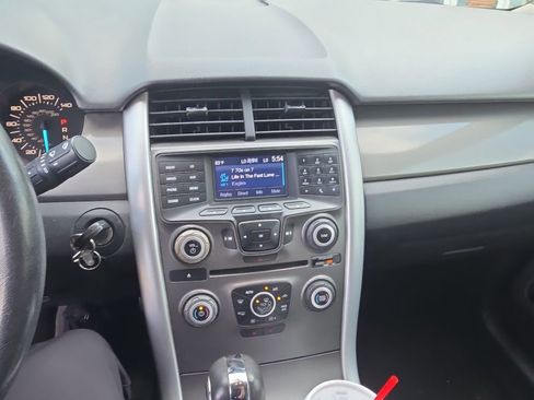 Used 2014 Ford Edge SEL w/ Equipment Group 204A FWD image 26