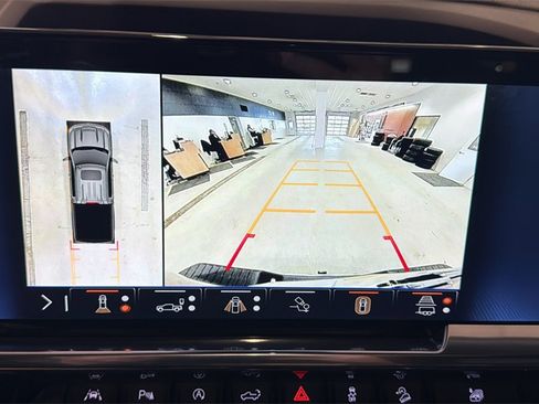 Used 2025 Chevrolet Silverado 1500 LTZ w/ LTZ Premium Package image 36