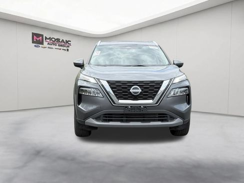 Used 2023 Nissan Rogue SV w/ SV Premium B Package AWD/4WD image 3