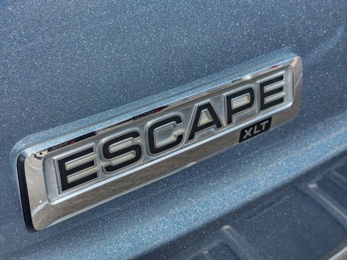 Used 2010 Ford Escape XLT image 26