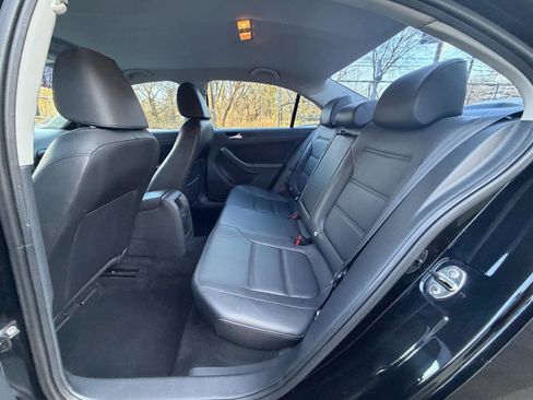Used 2014 Volkswagen Jetta SE image 25