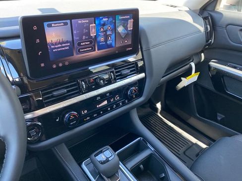 New 2026 Nissan Pathfinder SV AWD/4WD image 18