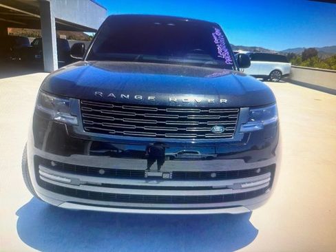 Used 2023 Land Rover Range Rover SE AWD/4WD image 3