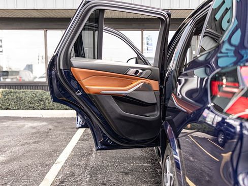 Used 2024 BMW X5 M60i w/ Climate Comfort Package image 35