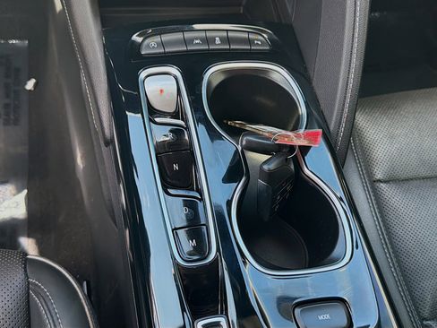 Used 2021 Buick Envision Essence w/ Sport Touring Package FWD image 14
