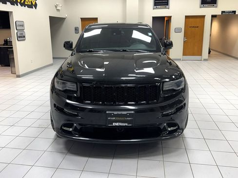 Used 2014 Jeep Grand Cherokee SRT image 3
