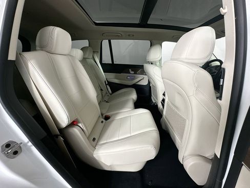 New 2026 Mercedes-Benz GLS 450 4MATIC image 30