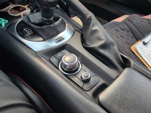 Used 2018 FIAT 124 Spider Abarth RWD image 15