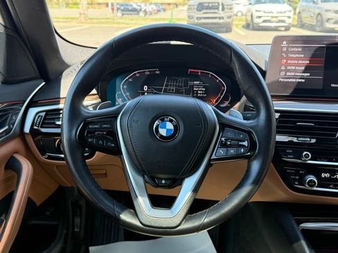 Used 2022 BMW 530i xDrive w/ Convenience Package image 46