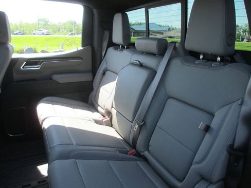 Used 2025 Chevrolet Silverado 1500 LTZ w/ LTZ Premium Package AWD/4WD image 24