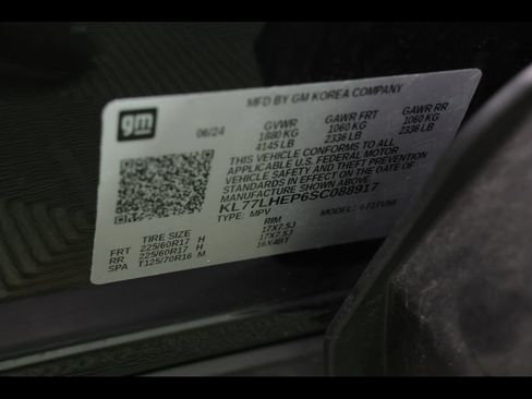 Used 2025 Chevrolet Trax LT w/ Driver Confidence Package FWD image 28
