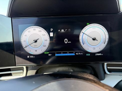Used 2024 Hyundai Elantra Limited FWD image 20