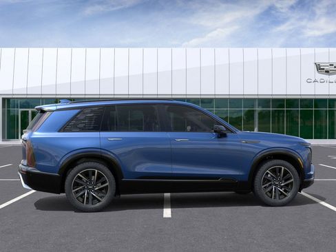 New 2026 Cadillac Vistiq Sport image 5