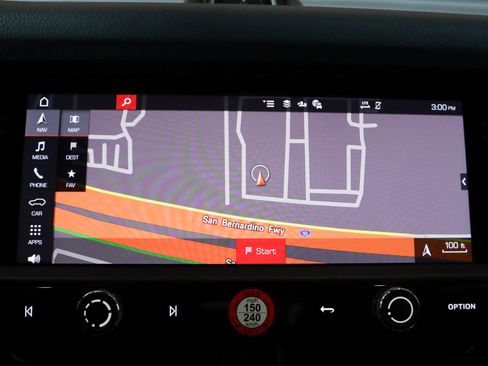 Certified 2025 Porsche Macan image 21