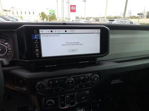 Used 2024 Jeep Wrangler Sport S image 18