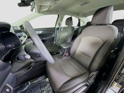 Used 2024 Kia Forte LXS image 13