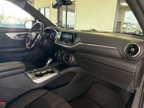 Used 2020 Chevrolet Blazer LT FWD image 23