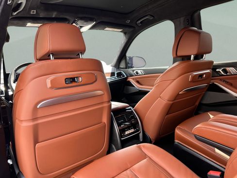 Used 2026 BMW X7 M60i image 26