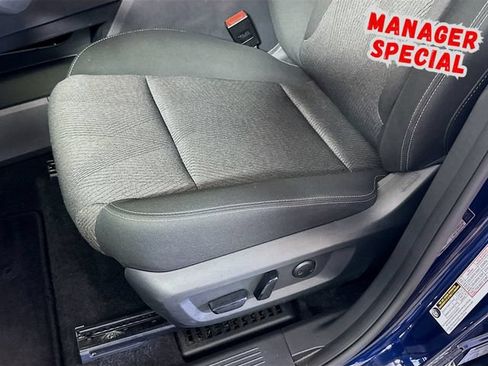 Used 2024 Nissan Rogue SV FWD image 20
